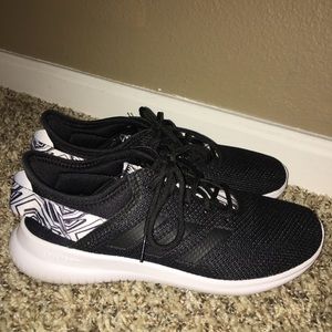 7.5 Adidas shoes!